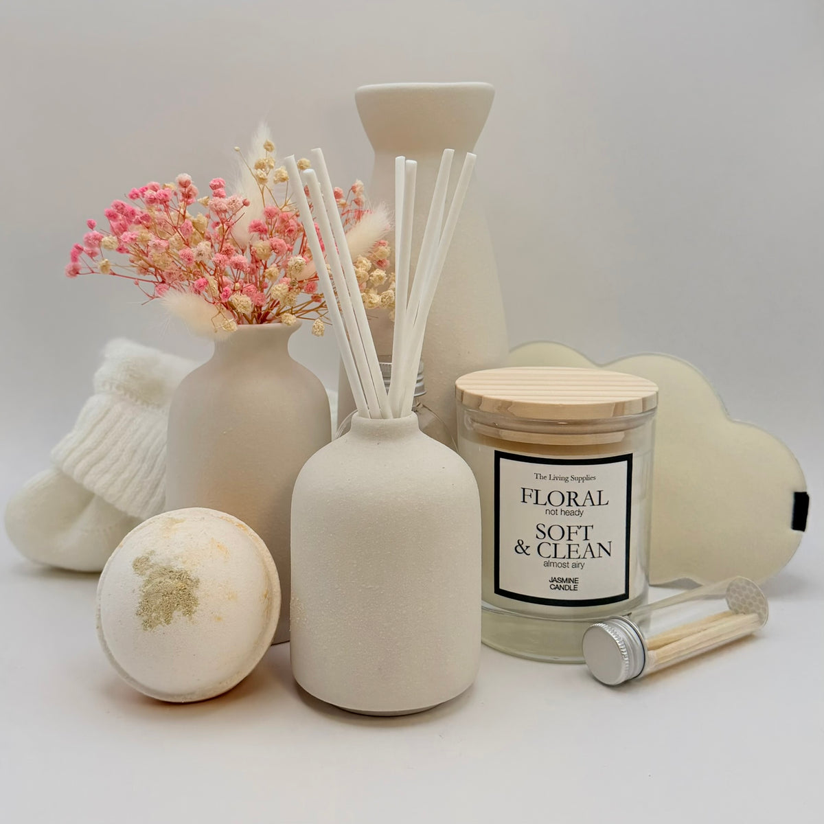Jasmine candle gift set with ceramic vases, dried flowers, diffuser reeds and bath accessories